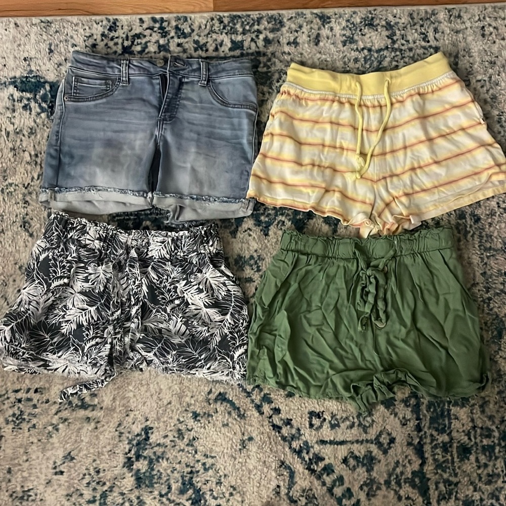 Bundle of girls size 14 shorts